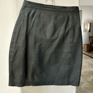Vintage Wilsons Leather Black High Waisted Mini Skirt size 6